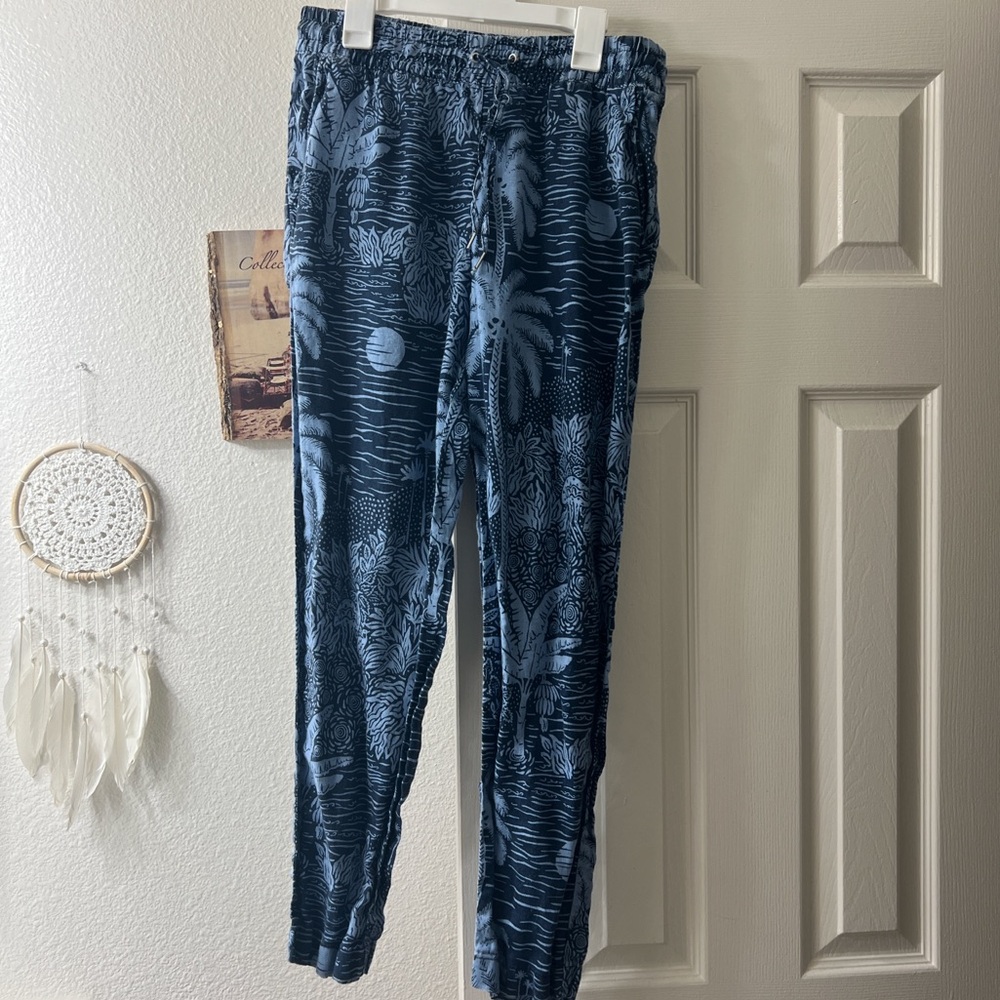 H&M x Desmond & Dempsey blue tropical pants Palm trees vacation beach surfer